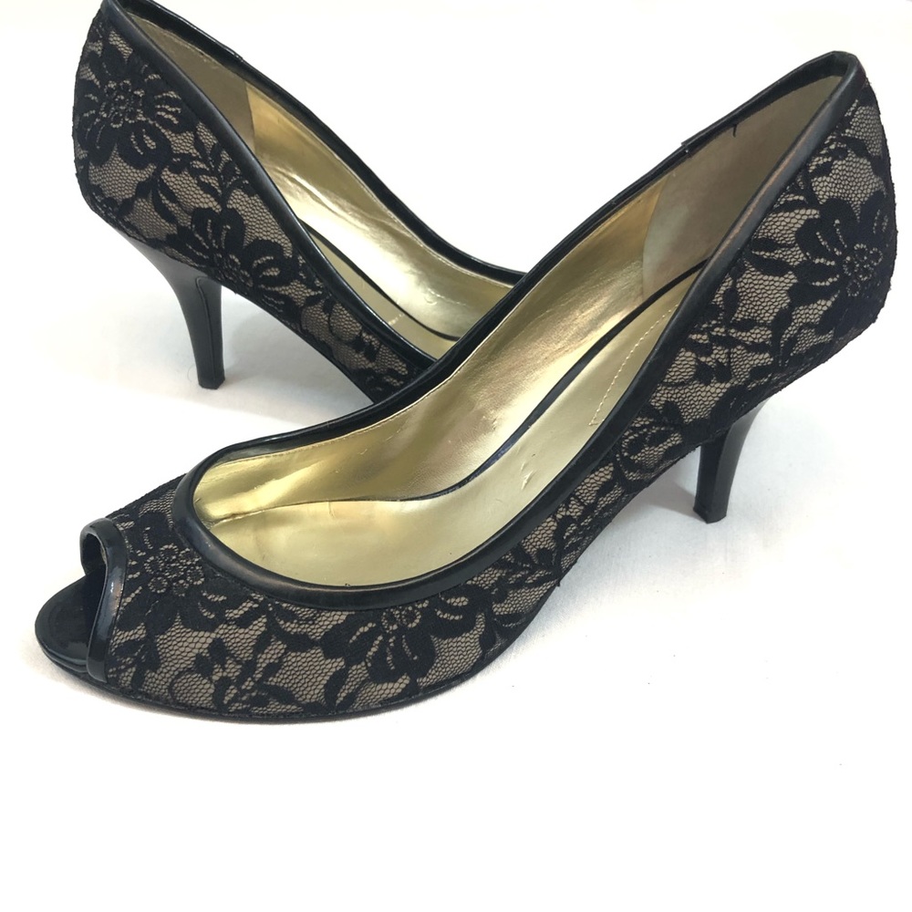 GUESS Lace Platform Peep Toe Pumps size 10